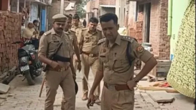 बहराइच: किशोरी के लापता होने पर बवाल, आटा चक्की में लगाई आग, कई जगह तोड़फोड़