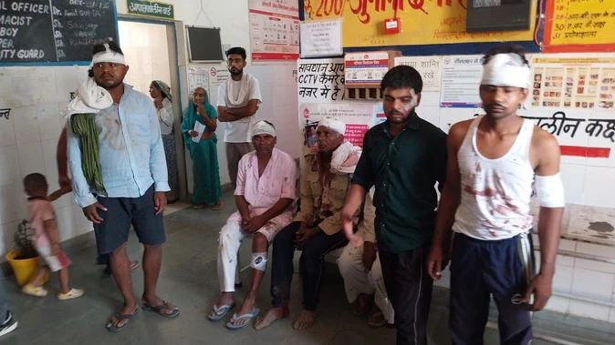 सरकारी रास्ते पर दीवार निर्माण को लेकर बागपत में खूनी संघर्ष, 9 लोग घायल