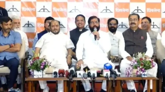 उद्धव गुट को बड़ा झटका, 6 सांसद शिंदे गुट में शामिल