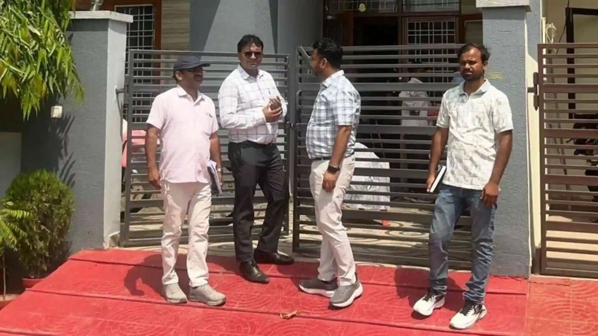 मुजफ्फरनगर की पॉश कॉलोनी में बिजली चोरी! एटूजेड की दो आलीशान कोठियों पर कार्रवाई