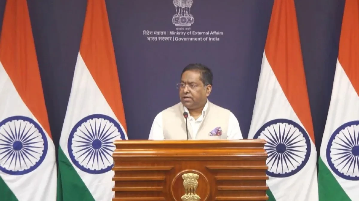फारस की खाड़ी में 10 भारतीय जहाज मौजूद, सिंधु जल संधि पर MEA ने पाकिस्तान को फटकारा