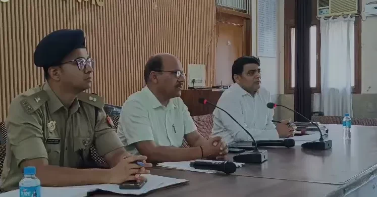 मुजफ्फरनगर: बाढ़ को लेकर प्रशासन अलर्ट, डीएम ने की तैयारियों की समीक्षा