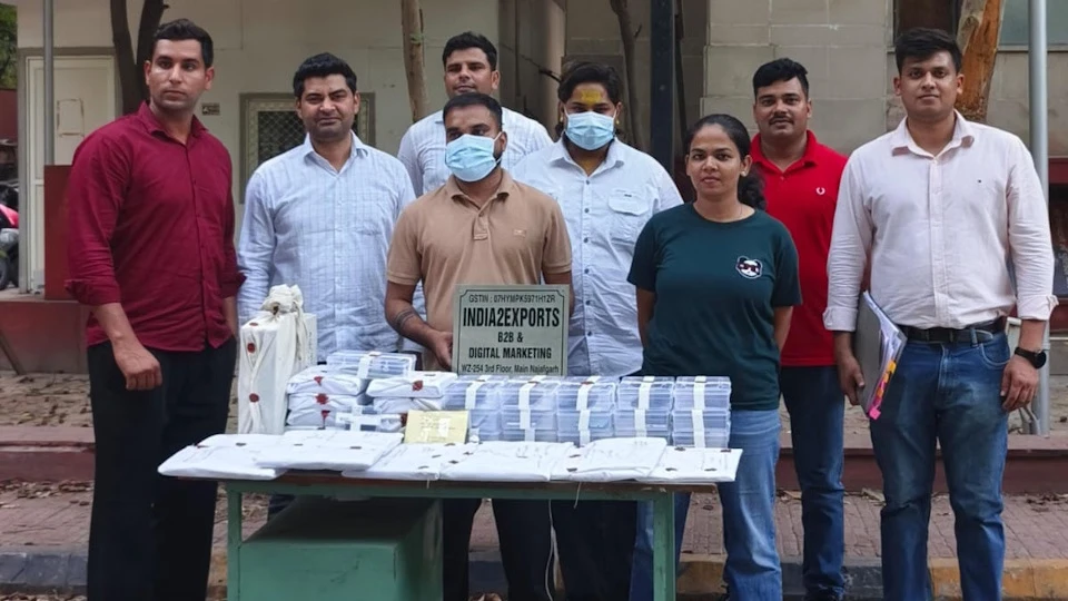 दिल्ली में बड़ा साइबर फ्रॉड गिरोह का भंडाफोड़, 18 आरोपी गिरफ्तार
