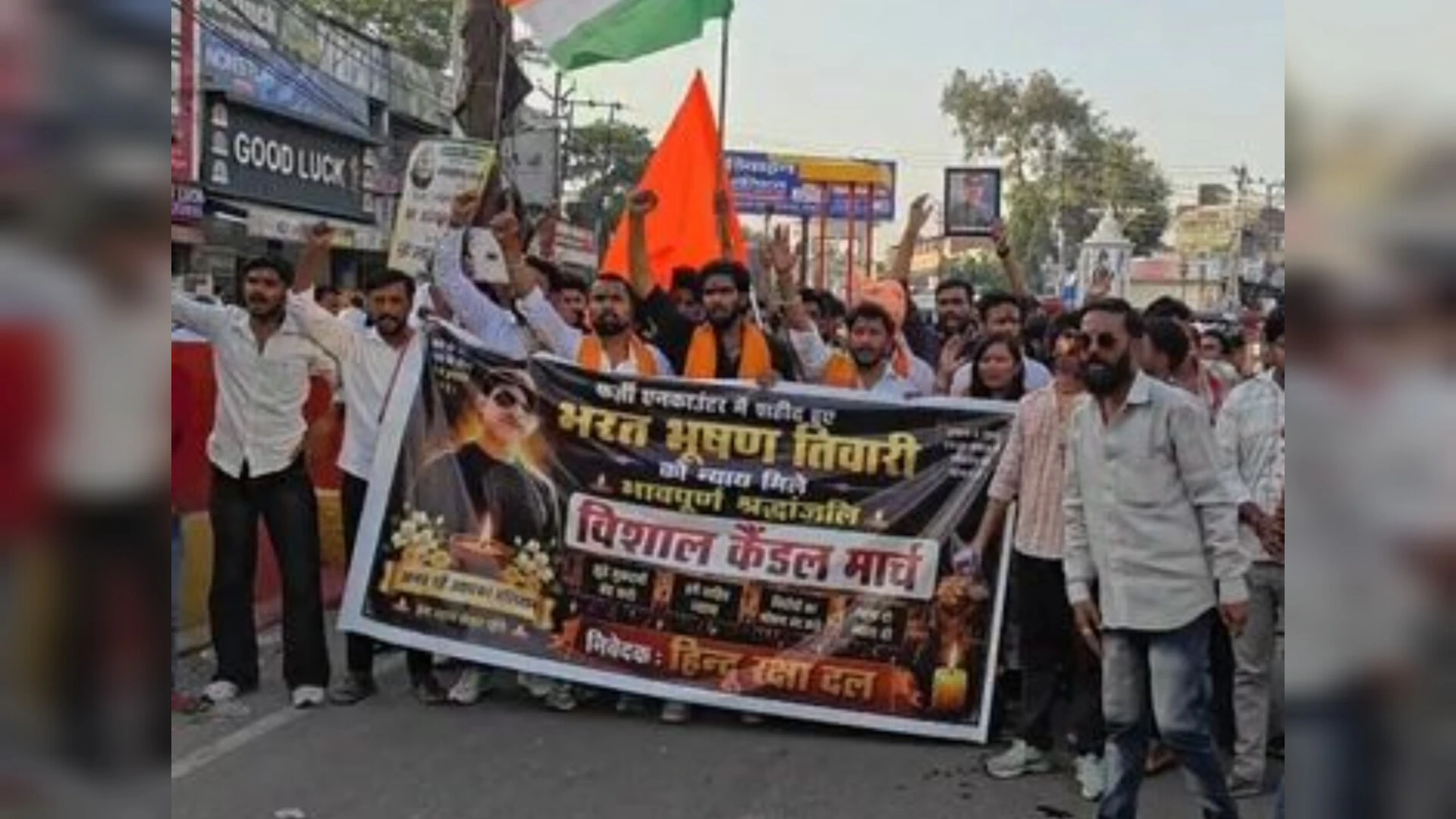 मुजफ्फरनगर: भरत भूषण तिवारी एनकाउंटर को लेकर कैंडल मार्च, निष्पक्ष जांच की उठी मांग