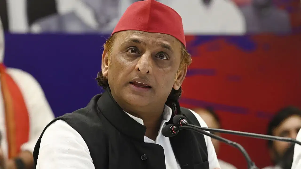 ‘बीजेपी का लंका कांड अयोध्या में ही होगा’, चढ़ावा विवाद पर अखिलेश यादव का हमला