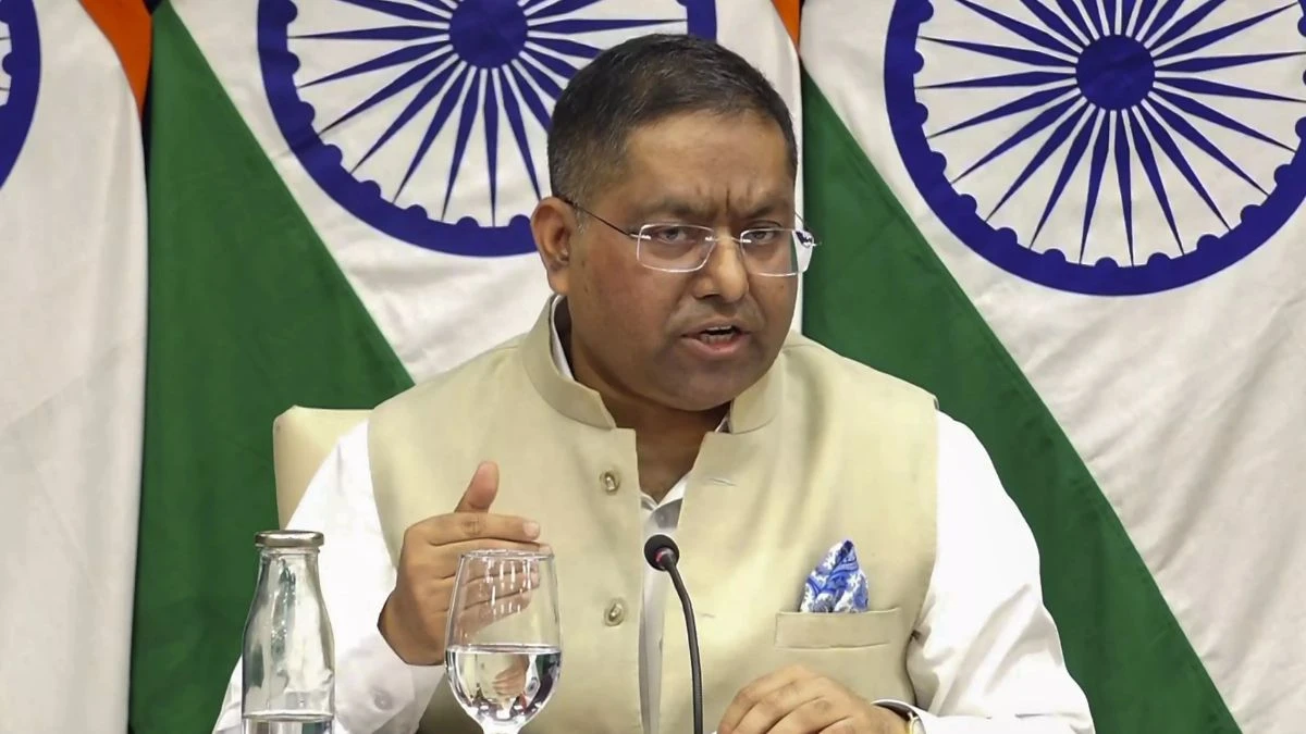 कराची हमले पर पाकिस्तान के आरोप खारिज, भारत ने कहा- पहले अपने गिरेबान में झांके