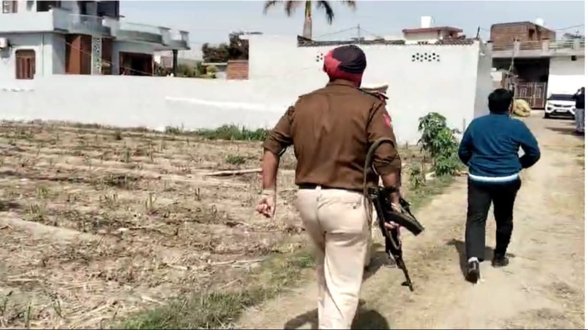 पंजाब पुलिस और अपराधियों के बीच मुठभेड़, एक जवान शहीद