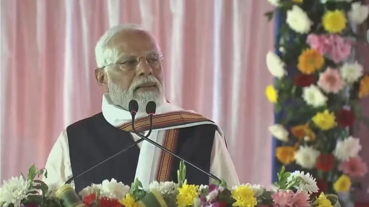 बंगाल को आज 15 हजार करोड़ की सौगात देंगे पीएम मोदी