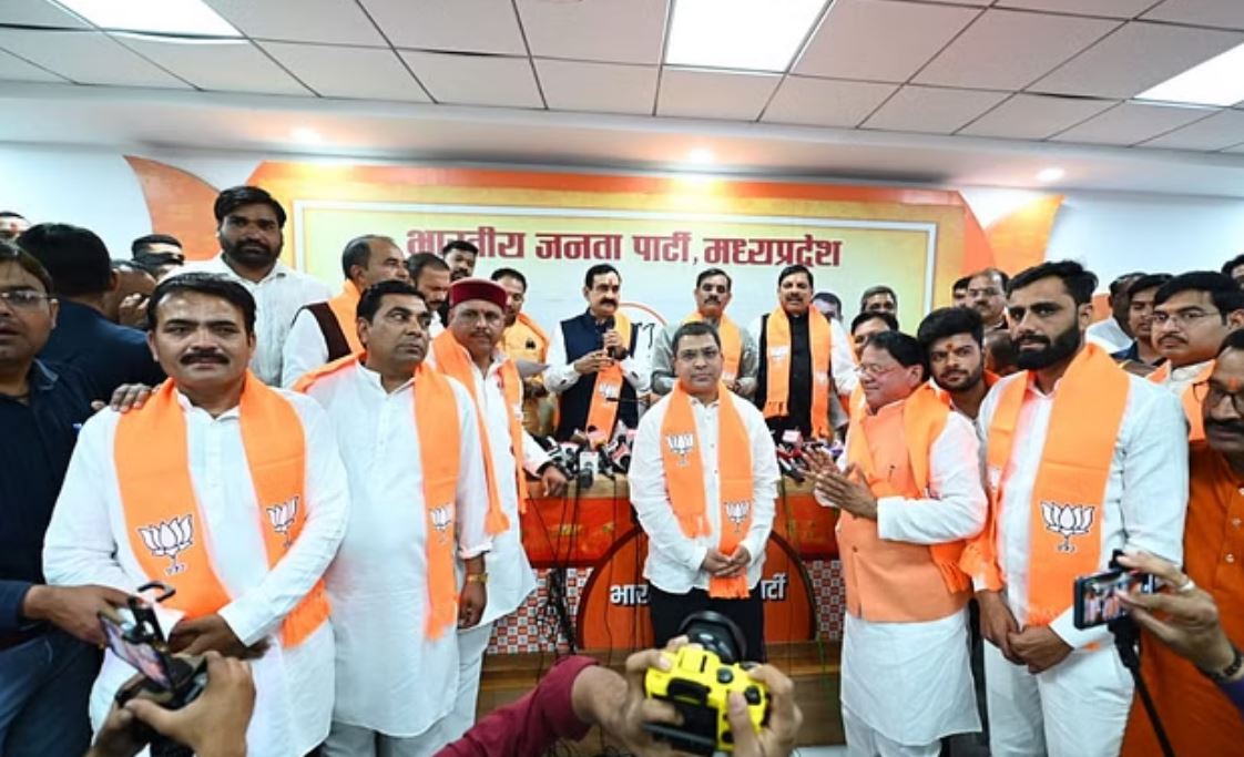 मध्य प्रदेश: कमलनाथ के करीबी सैयद समेत 65 नेता भाजपा में शामिल