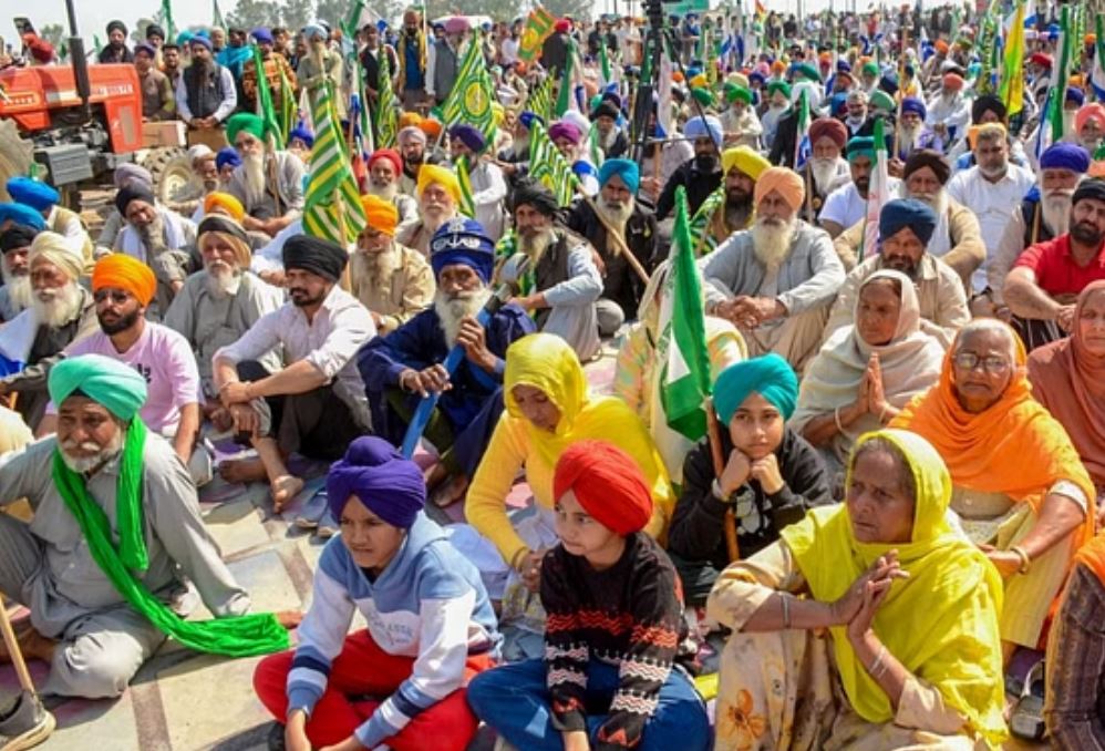 किसानों का दिल्ली मार्च आज, पुलिस ने राजधानी से लगे सभी बॉर्डर पर बढ़ाई चौकसी