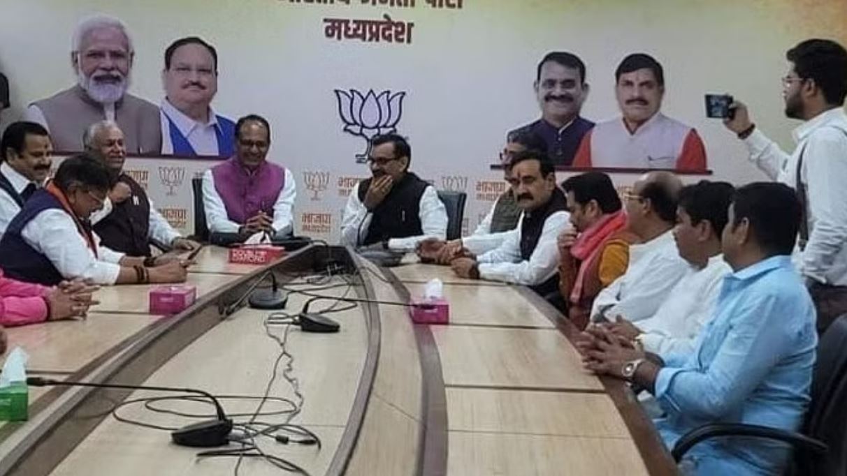 मप्र: पूर्व एमपी पचौरी समेत कांग्रेस के 12 नेता भाजपा में शामिल