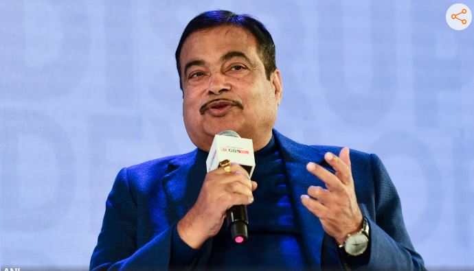 मल्लिकार्जुन खड़गे और जयराम रमेश को नितिन गडकरी ने भेजा कानूनी नोटिस