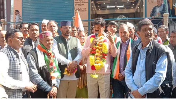 उत्तराखंड: नारायणबगड़ पहुंचे कांग्रेस प्रत्याशी गणेश गोदियाल, किया रोड शो