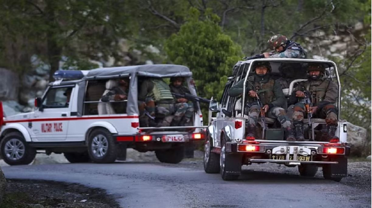 जम्मू: रास्ते में पड़े विस्फोटक से खेलने लगी दो छात्राएं, हो गया धमाका