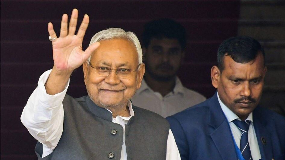 बिहार: विधानसभा की कार्यवाही शुरू होने से पहले नीतीश कुमार दी गई जन्मदिन की बधाई