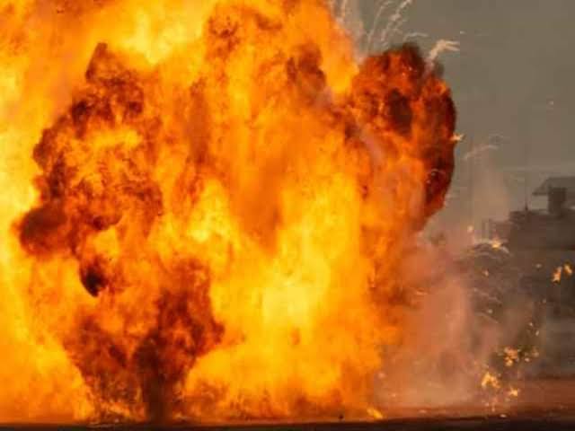 पाकिस्तान में बम विस्फोट में दो लोगों की मौत, एक घायल