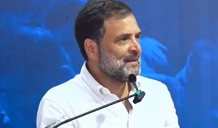 मुंबई में राहुल गांधी ने निकाली 'न्याय संकल्प पदयात्रा', बीजेपी पर साधा निशाना