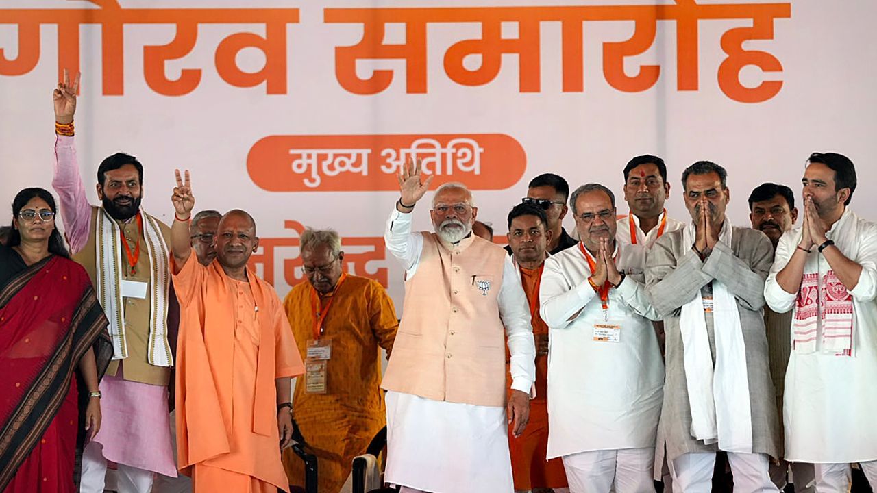 मेरठ में चुनावी शंखनाद:  विकसित भारत के लिये वोट दें- मोदी
