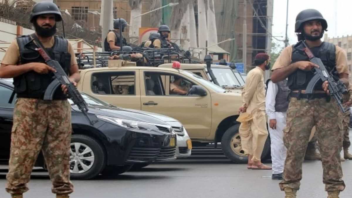 पाकिस्तान के दूसरे सबसे बड़े नौसेना एयरबेस पर टेरर अटैक, चार आतंकी ढेर