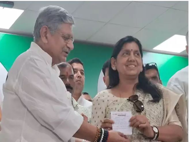 जेडीयू में शामिल हुईं आनंद मोहन की पत्नी लवली आनंद
