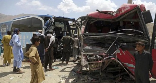अफगानिस्तान: बस और तेल टैंकर के बीच भीषण टक्कर; 21 लोगों की मौत