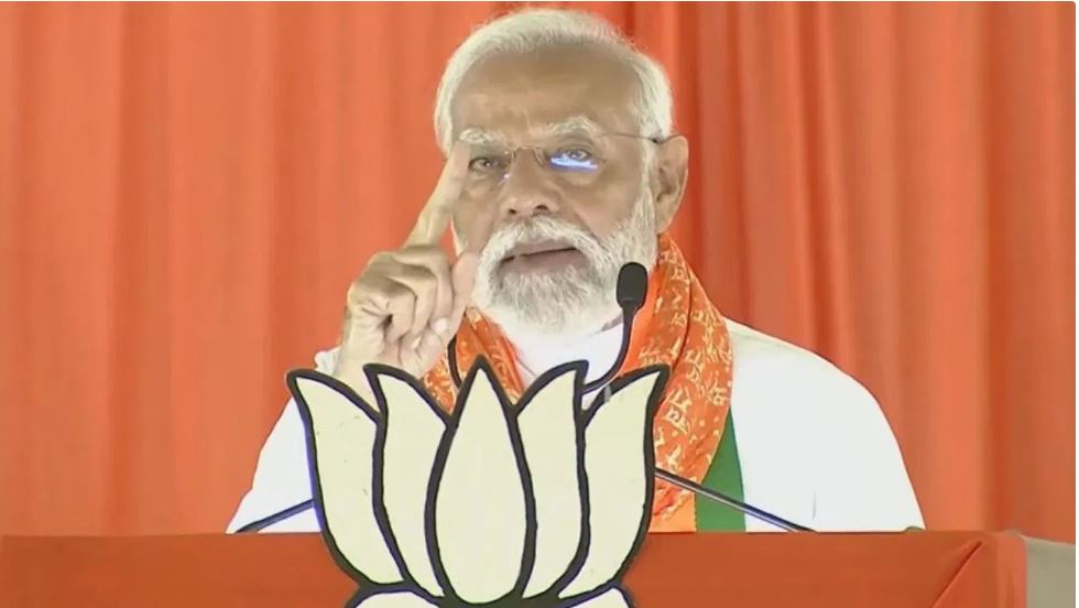 'भाजपा की लहर में साफ हो जाएंगी बीआरएस-कांग्रेस', तेलंगाना में बोले पीएम मोदी