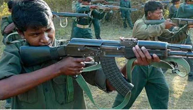 बीजापुर: मुखबिरी के शक में युवक को नक्सलियों ने उतारा मौत के घाट