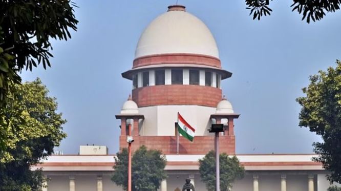 पंजाब और हरियाणा में पराली जलाने से रोकने की मांग, सुप्रीम कोर्ट ने खारिज की याचिका
