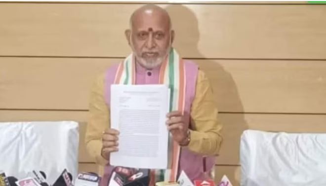 खरगे रिमोट से चलने वाला अध्यक्ष, फिर बिहार कांग्रेस के पूर्व अध्यक्ष ने छोड़ी पार्टी