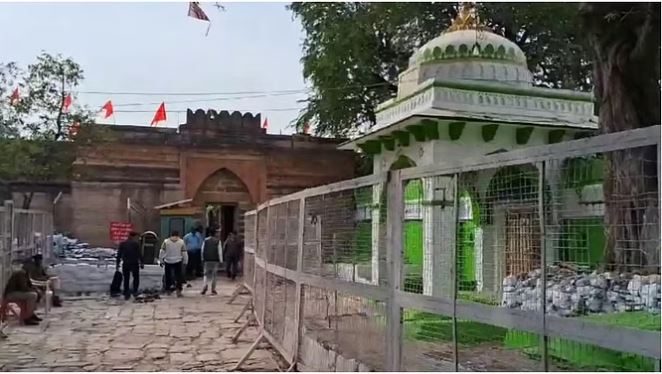 भोजशाला में सर्वे का तीसरा दिन, पहले दिन का सर्वे रद्द करने की मांग
