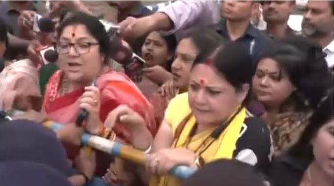 पुलिस ने भाजपा नेत्रियों को संदेशखाली जाने से रोका, कई हिरासत में