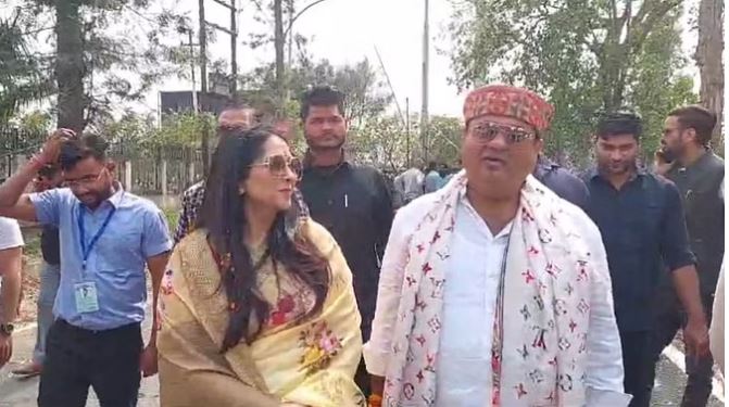 मैदान में उतरे निर्दलीय विधायक उमेश कुमार, हरिद्वार सीट से किया नामांकन