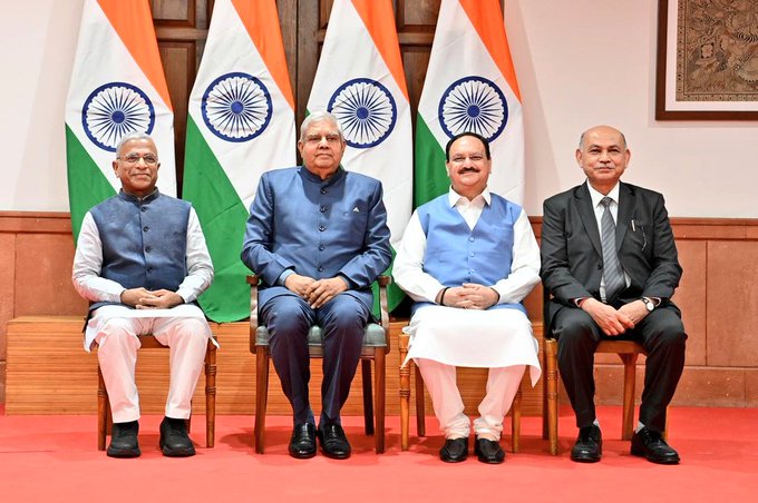 बीजेपी अध्यक्ष जेपी नड्डा ने राज्यसभा सदस्य के रूप में ली शपथ