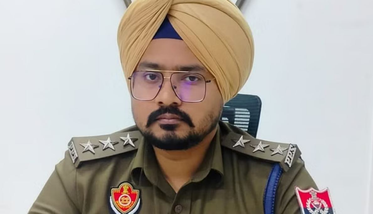 गाड़ी से टक्कर के बाद फॉर्च्यूनर को लगी आग, जिंदा जले लुधियाना के एसीपी और गनमैन