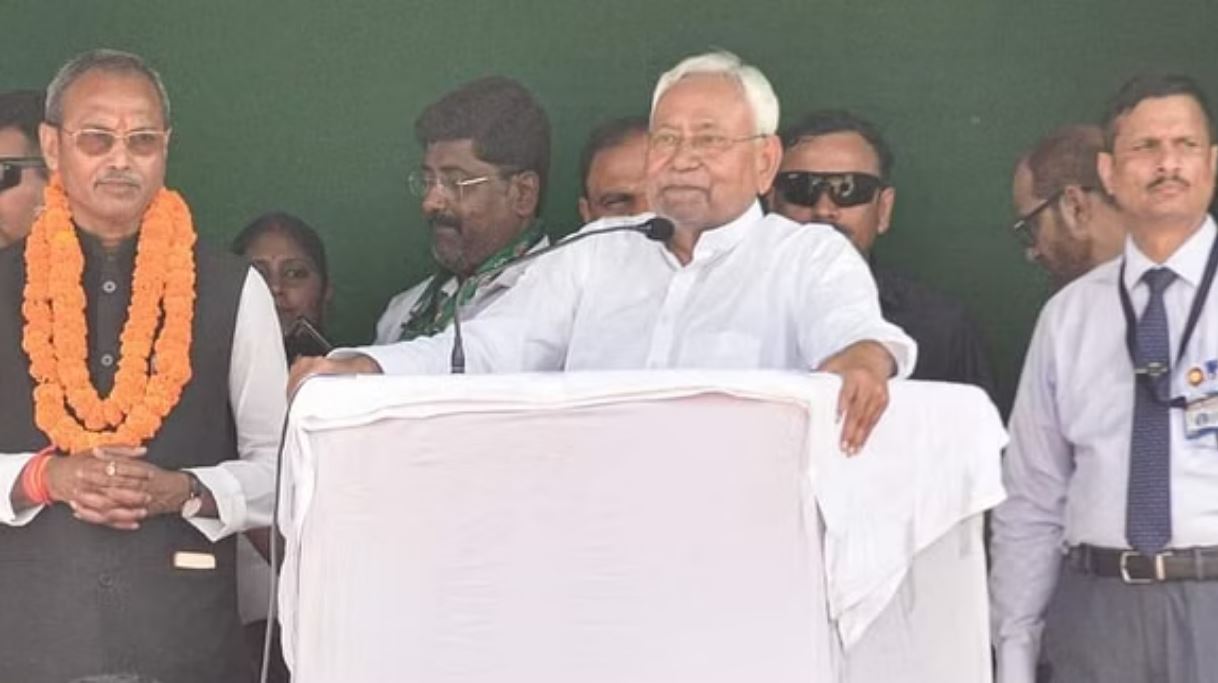 सीएम नीतीश कुमार ने लालू यादव के परिवारवाद पर किया हमला