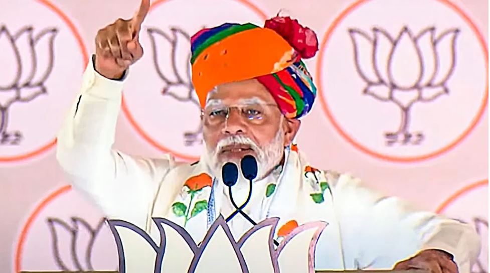 कांग्रेस की लूट जिंदगी के साथ भी जिंदगी के बाद भी- सैम पित्रोदा के बयान पर बोले पीएम मोदी