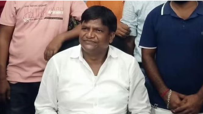 धनबाद लोकसभा क्षेत्र के भाजपा उम्मीदवार डुलु महतो के खिलाफ एफआईआर