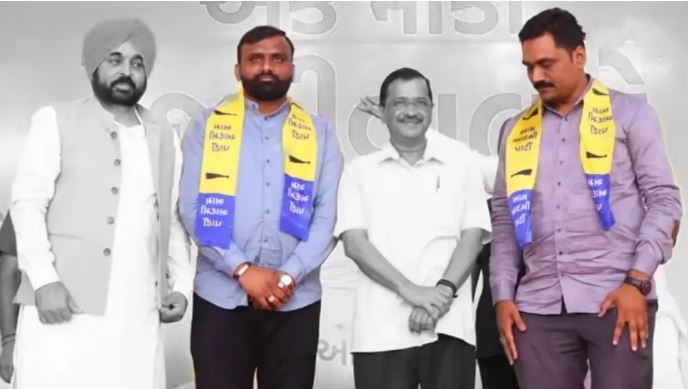 लोकसभा चुनाव से पहले आप को लगा बड़ा झटका, इन दो नेताओं ने कहा अलविदा