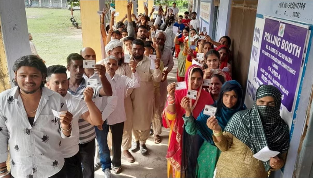 जम्मू सीट पर 3 बजे तक 57.76% वोटिंग, अखनूर में सबसे ज्यादा