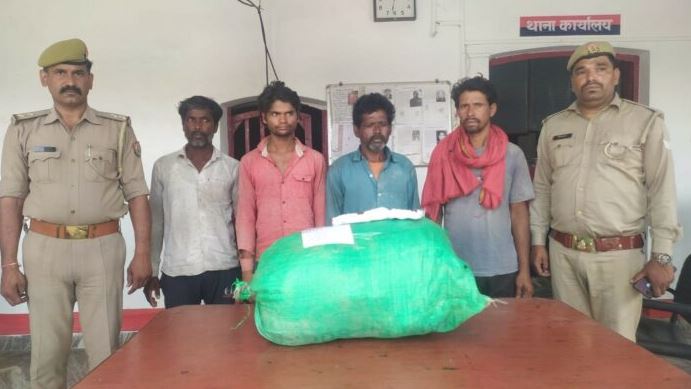 मुज़फ्फरनगर में गंगा में मछली का शिकार करने वाले 4 गिरफ्तार