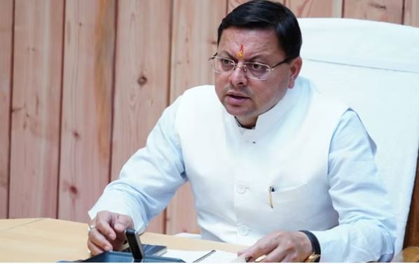 विकराल होती जंगलों की आग ने बढ़ाई चिंता, सीएम धामी ने अधिकारियों के साथ की बैठक