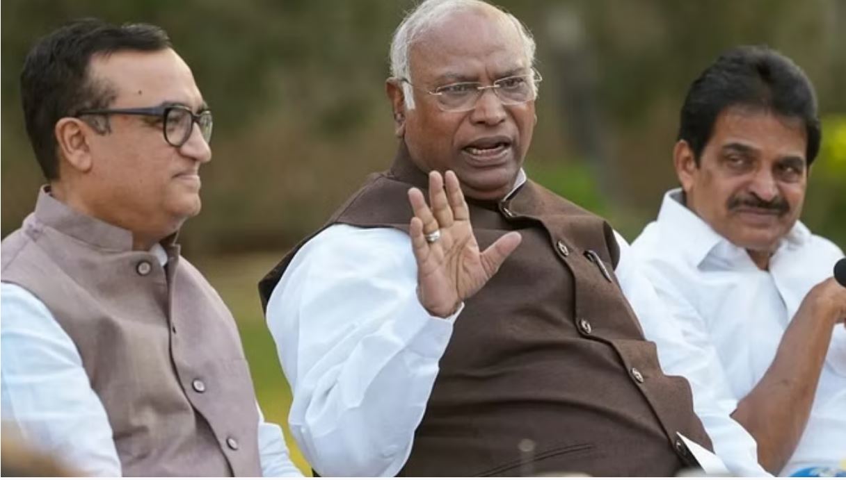 कांग्रेस ने तीन उम्मीदवारों की एक और लिस्ट जारी की, धनबाद से अनुपमा सिंह को टिकट