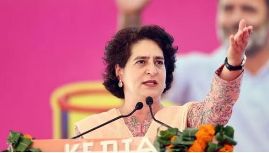 पीएम मोदी खोखले संसार में रह रहे हैं: जयपुर में बोलीं प्रियंका