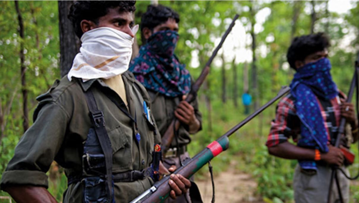 बीजापुर में सुरक्षाकर्मियों से मुठभेड़, अब तक नौ नक्सली ढेर