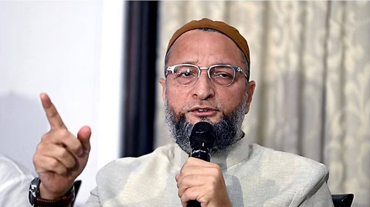 ओवैसी का दावा- मुख्तार के घर जाने के बाद से मिल रहीं धमकियां