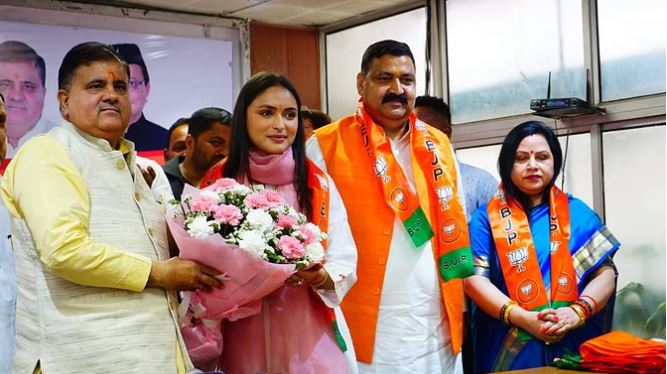 उत्तराखंड: भाजपा में शामिल हुईं पूर्व मंत्री हरक की बहू अनुकृति गुसाईं