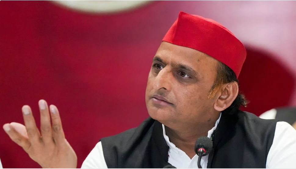मीरा यादव का नामांकन रद्द, अखिलेश बोले- क्या-क्या साजिश रचते हैं