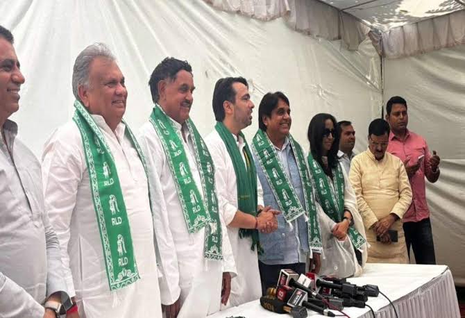 बसपा सांसद मलूक नागर आरएलडी में हुए शामिल