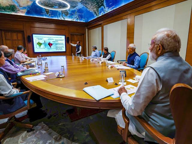 देश में भीषण गर्मी: पीएम मोदी ने स्थिति से निपटने के लिए समीक्षा बैठक की