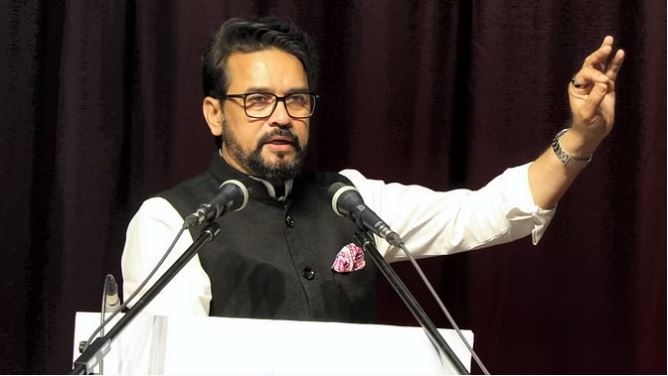 लोकसभा चुनाव: अनुराग ठाकुर ने शराब घोटाले को लेकर केजरीवाल को घेरा